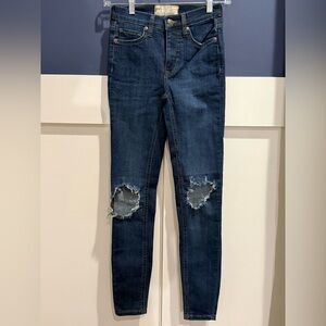 Free People Dark Blue Distressed Skinny Jeans Size 24 Like New!